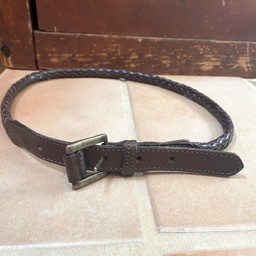 LINEA PELLE brown leather mini belt